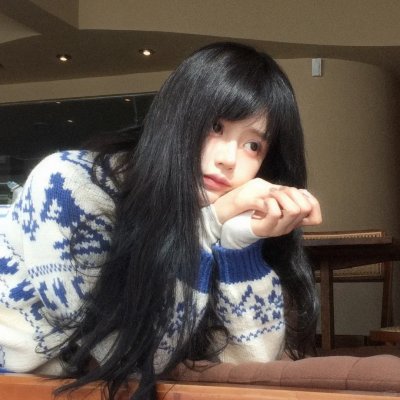 在窗边