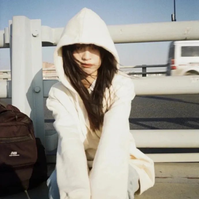 漂流女孩与荒岛姑娘